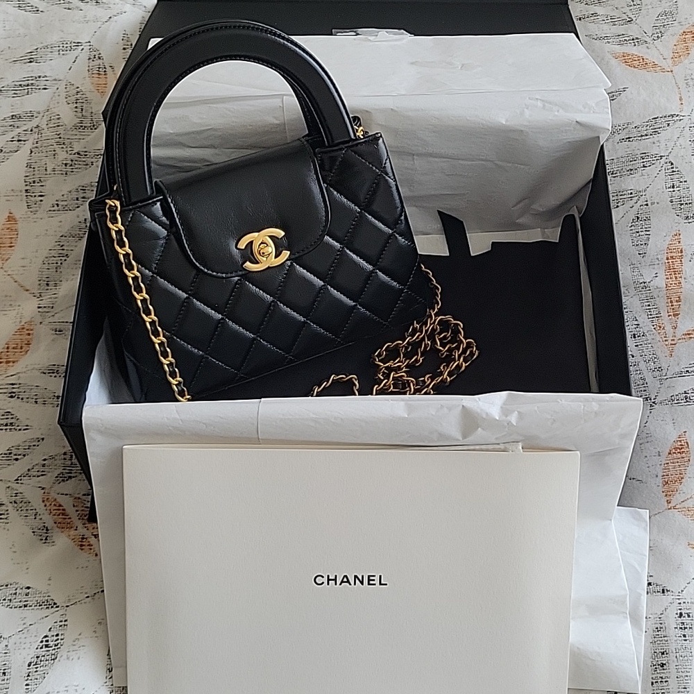 CHANEL Black Aged Calfskin KELLY